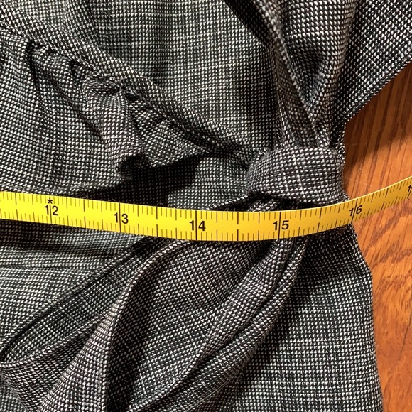 The Limited ruffle gray wrap dress - size 10 - Picture 12 of 12